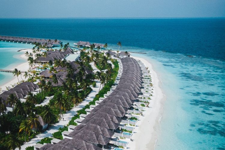 Maldives beautiful destination, Sun Aqu Iru veli, white sandy beaches and shades of blue.