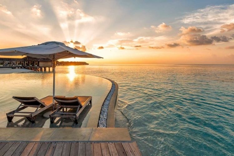 Maldives resort Hurawalhi Island