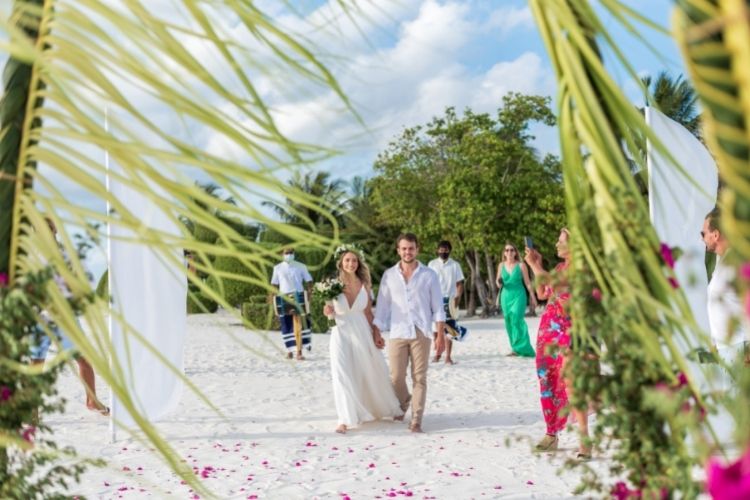 LUX* South Ari Atoll Launches Zero Waste Weddings