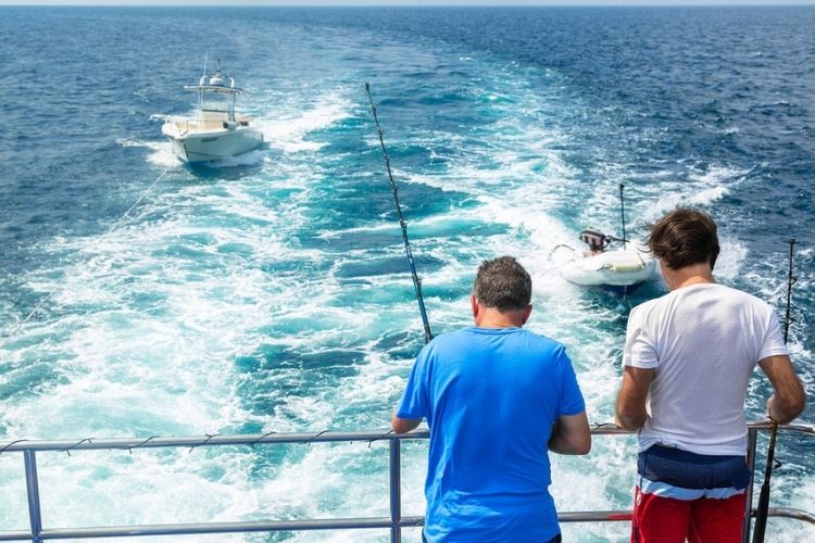 Live Aboard a Liveaboard in the Maldives, Fishing