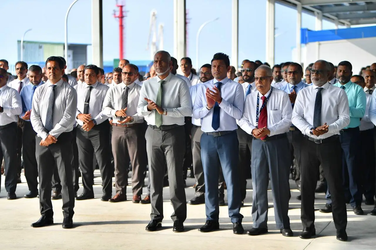 President and government officials inaugurating the new cargo terminal