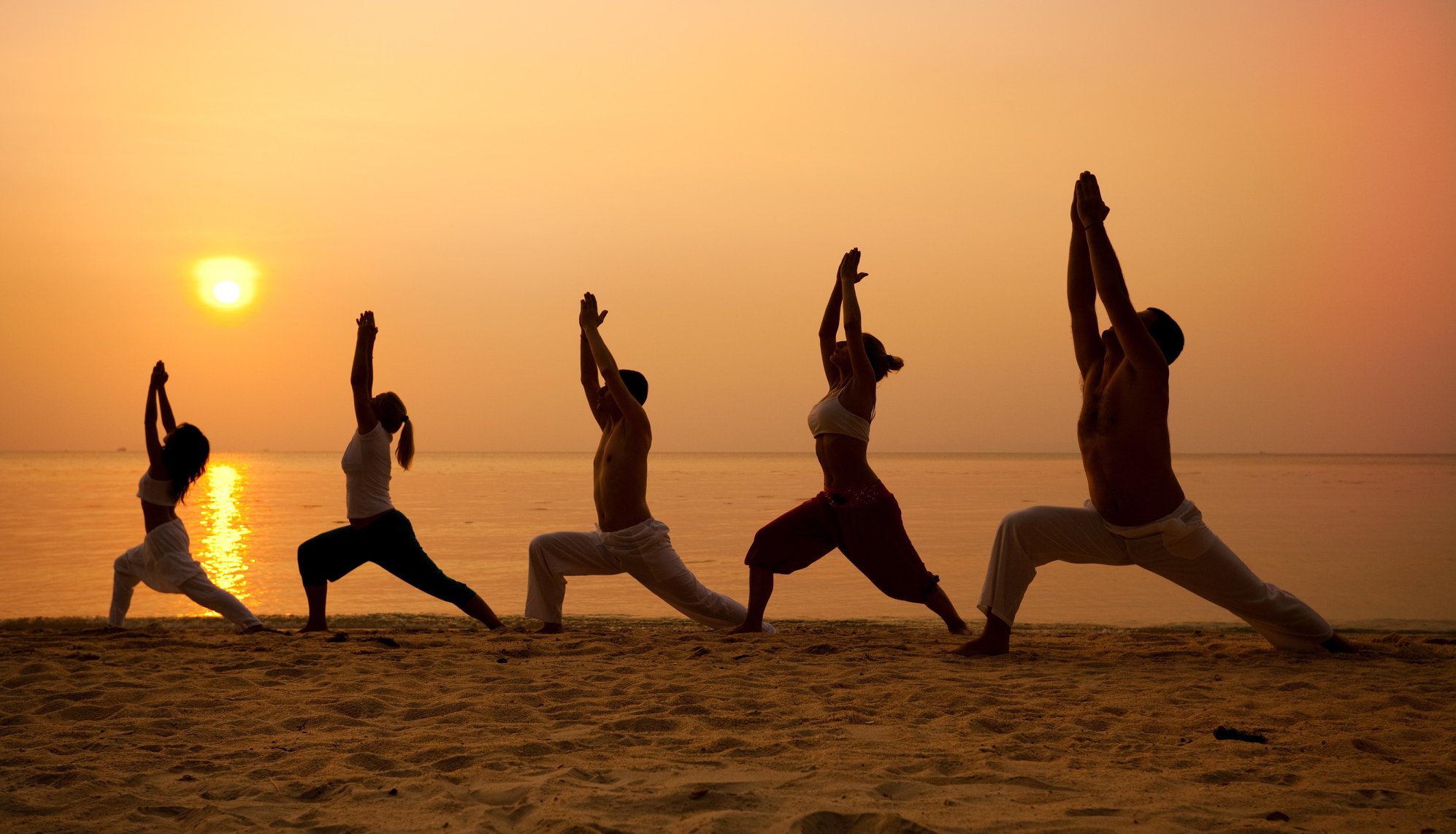 Wellness Retreat: sunrise yoga at Kagi Maldives