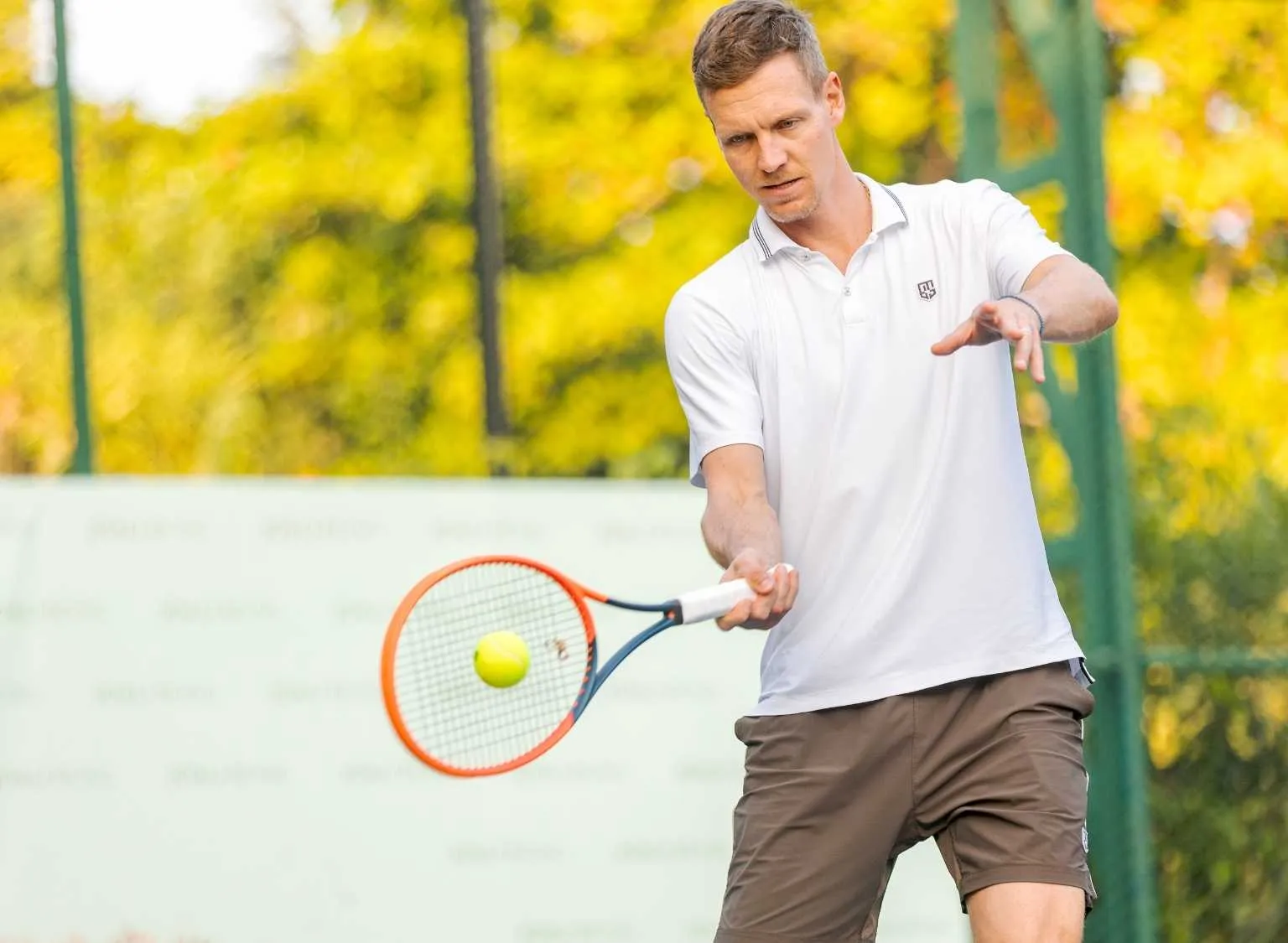 Tennis Player Tomas Berdych Hosts Tennis Clinics at JOALI BEING