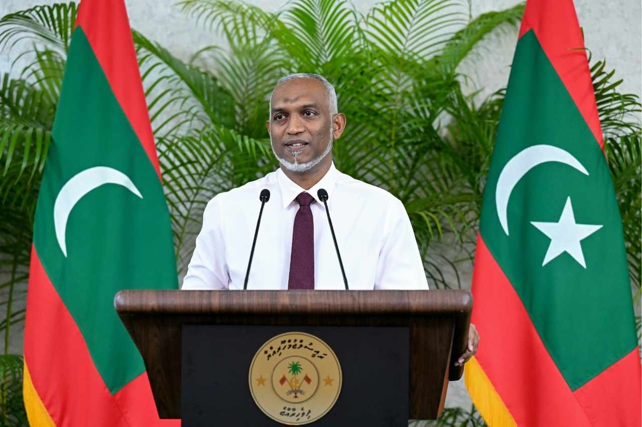 Maldives President World Record with 15-Hour Press Conference
